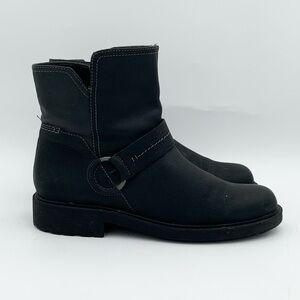 Clarks Black Leather Ankle Boots with Strap Detail Women’s Size 9.5 moto